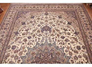 Übermaß Teppich Perserteppich Nain mit Seide Beige 667x405 cm