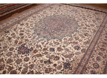 Übermaß Teppich Perserteppich Nain mit Seide Beige 667x405 cm