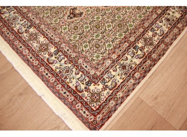Perser Teppich Moud mit Seide 143x93 cm Beige