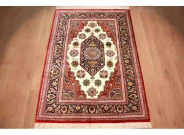 Persian carpet Ghom pure silk rug 119x80 cm