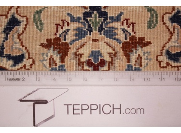 Perser Teppich Nain 4 La mit Seide 318x211 cm Beige